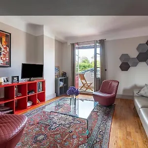 Exceptionnel 3 Pieces Art Deco En Dernier Etage Avec Garage Prive Centre Appartement Biarritz